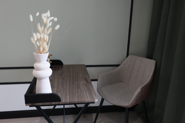 Кабинет №6 - белые кресла