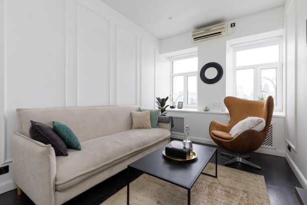 Кабинет №1 VIP c диваном