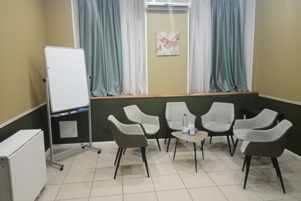 Кабинет №2 зал для групп и тренингов